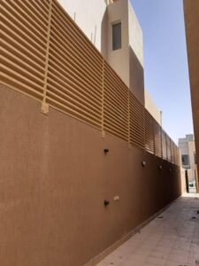 تركيب-سواتر-شرائح-حديد-مظلات-وسواتر-واحة-الظل