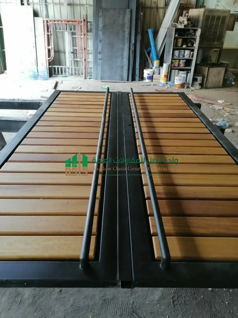 تجديد ابواب حديد بالواح بديل خشب