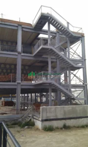 سلالم طوارئ خارجية سلالم حديد